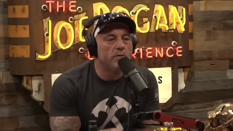 Joe Rogan talks on Jon Jones vs Alex Pereira