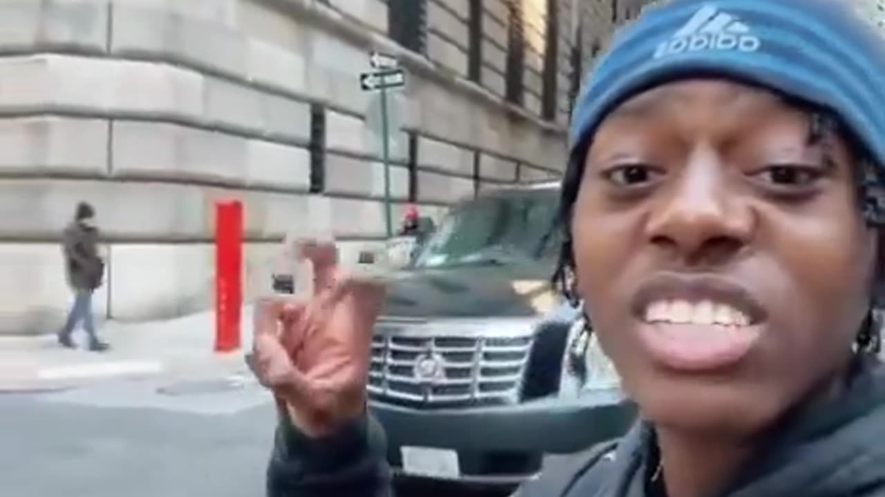 Young Black American talking about the Federal Reserve.