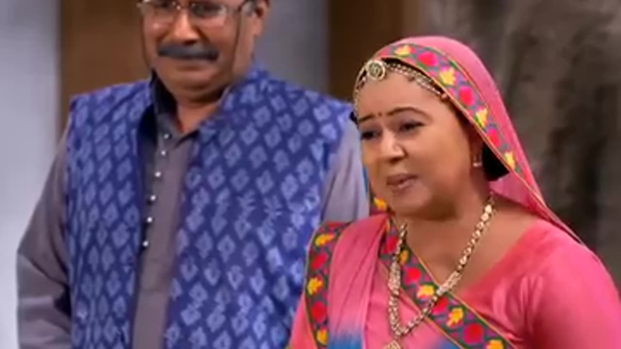 Diya Aur Baati Hum Sandhya had tears in her eyes seeing her brother.