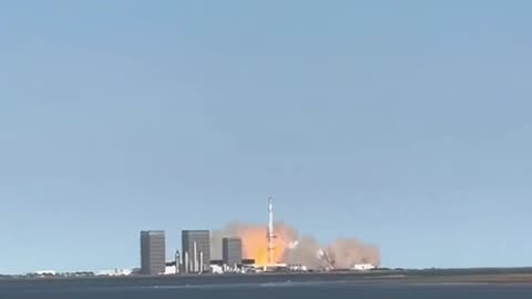 President Trump witnesses the launch of the most powerful rocket ever built 🇺🇸