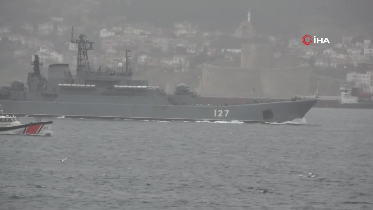 Russian Navy’s Amphibious Assault Ships Transiting Black Sea Straits for Massive Drills