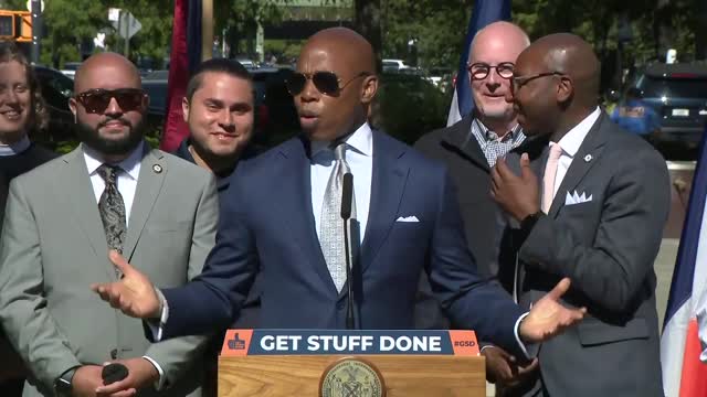 Failed Mayor Eric Adams tries to make fun of people from Kansas