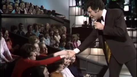 Tom Jones (Hello Young Lovers) Live