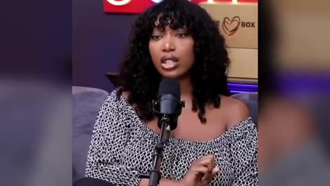 Woman admits she refuses to work while in a Relationship: "You're the man, go get 7 jobes"