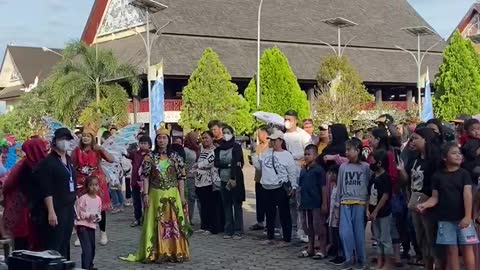 FASHION SHOW FESTIVAL DAYAK KALTIM