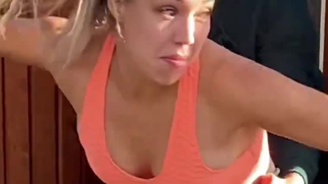 OMG ?? BODYBUILDER DECIDED WOMEN AND SHE UNDRESSED / @fitness.samka