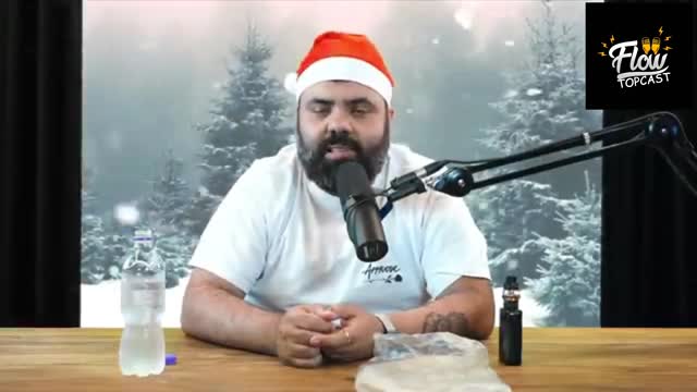 IGOR NÃO RESISTIU E FOI LOGO PEGANDO NO SACO DO PAPAI NOEL