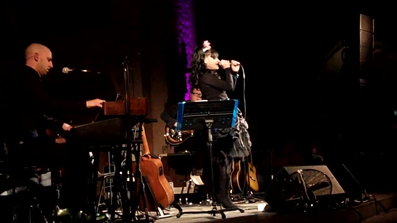 Mirror|Nina Hagen "Right On Time" live in Hamburg