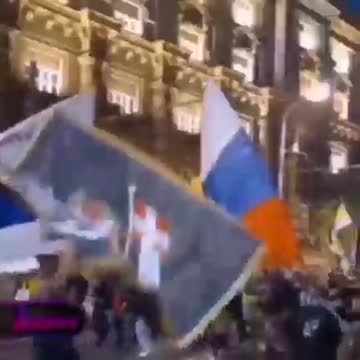Demonstrace napodporu Ruska v Bělehradě - Rusové a Srbové navždy bratři