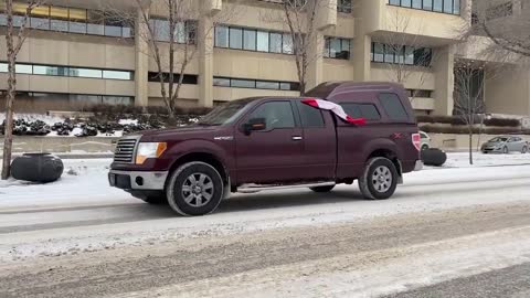 Freedom Convoy begins arriving in Edmonton Alberta