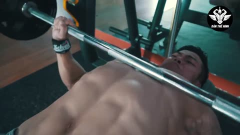 chest train