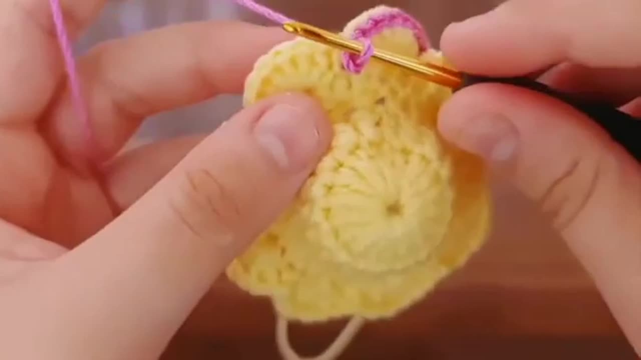 How To Crochet A Flower Bouquet | Blingcute.com