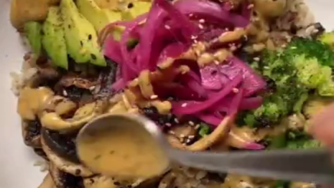 Lunch made simple with this chickpea bowl