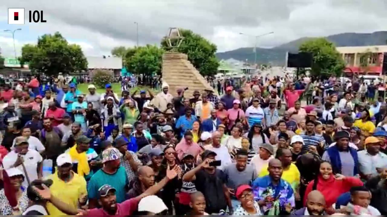 WATCH: Queenstown Residents Protest Against Enoch Mgijima Local Municipality