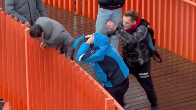 How would you react!😇