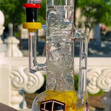 🚨👾 Hold up, the 𝗜𝗖 𝗚𝗹𝗮𝘀𝘀 𝗖𝗼𝗿𝗼𝗻𝗮 𝗩𝗶𝗿𝘂𝘀 𝗦𝘁𝗿𝗮𝗶𝗴𝗵𝘁 𝗦𝗵𝗼𝗼𝘁𝗲𝗿 is HER