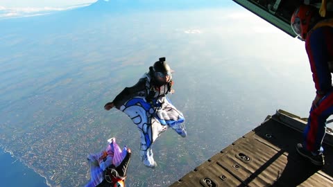 Adventurous individuals Flying into a C 17 Aircraft