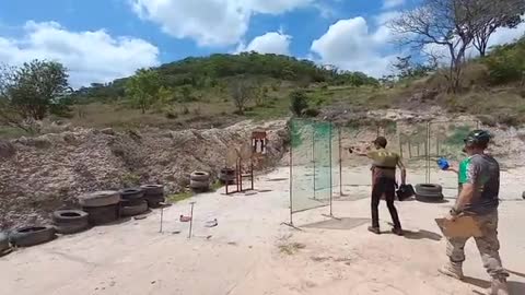 CTT Pista Quente com a mão ESQUERDA