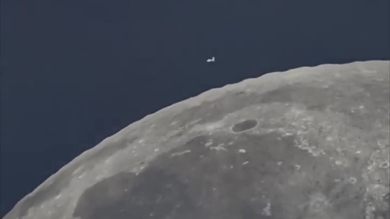 Object near the Moon