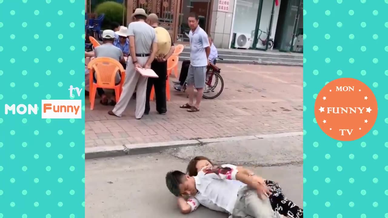 فيديوهات مضحكة