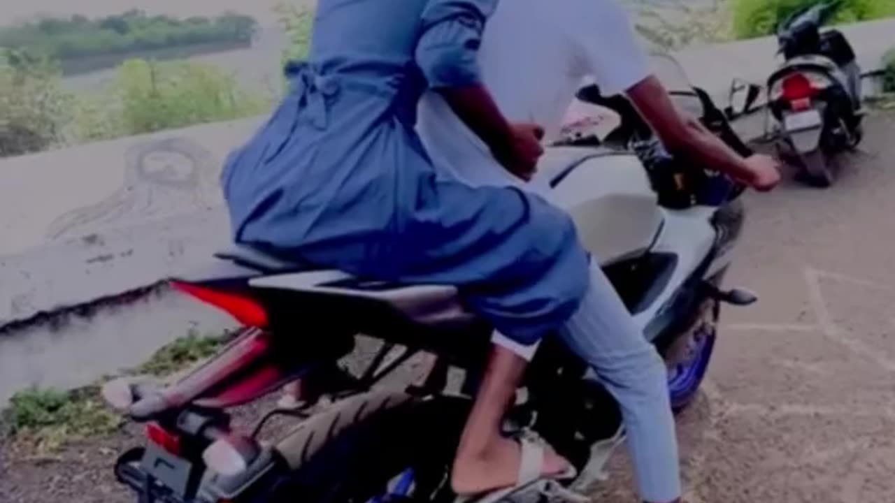 r15 couples bike ride whatsapp status/r15 lovers/r15 whatsapp status 4k