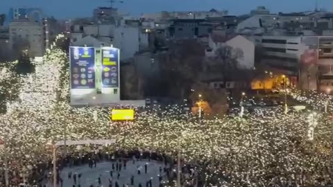 🇷🇸 About 30,000+ protesters took to the streets of the Serbian capital and spoke