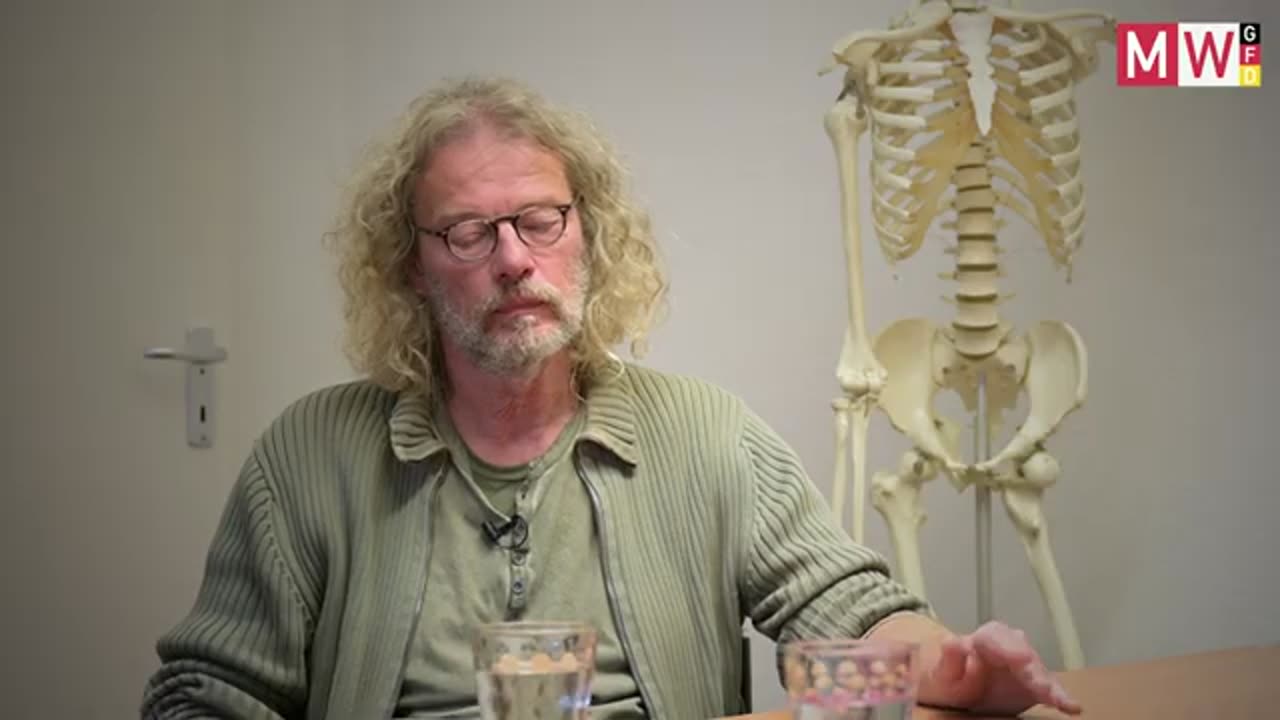 Geimpft, geschädigt, geleugnet - Arzt Ralf Tillenburg