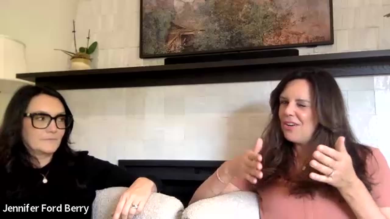 S8:E196 | Holiday Refresh Tips For Every Host with Amy Wheaton