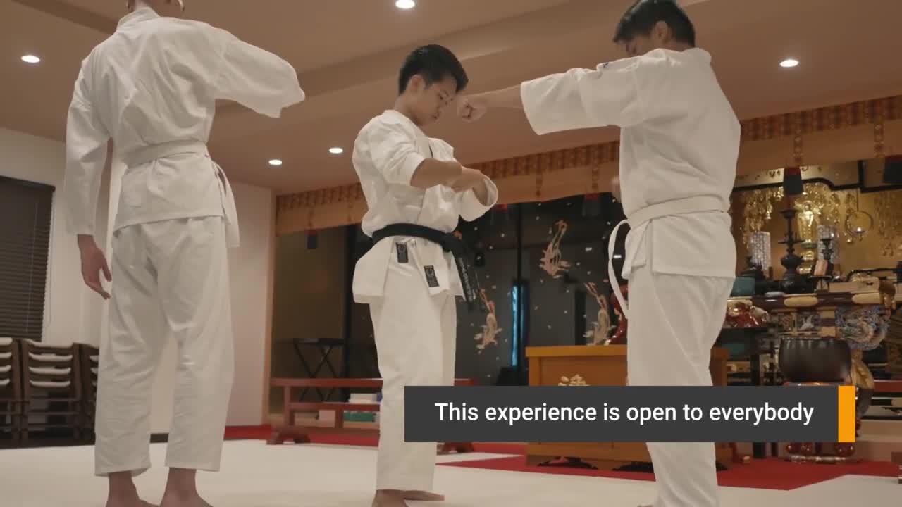 KARATE IN A TEMPLE - EXCLUSIVE IN TOKYO (KARATE DOJO WAKU)