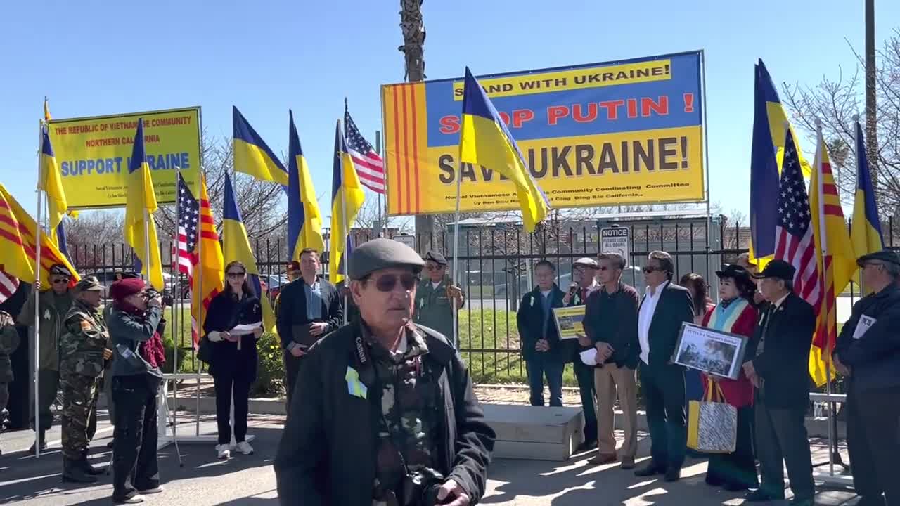 Cộng ₫ống Việt Nam ủng hộ Ukraine chống Nga
