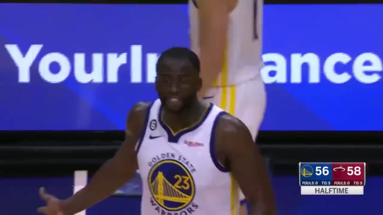 Steph Curry was acting goofy about Draymond yelling at the refs for a foul😂