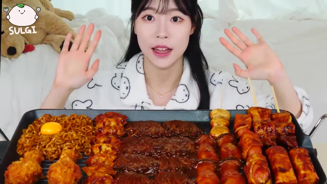 ASMR MUKBANG| FRIED CHICKEN AND FIRE NOODLES EATING