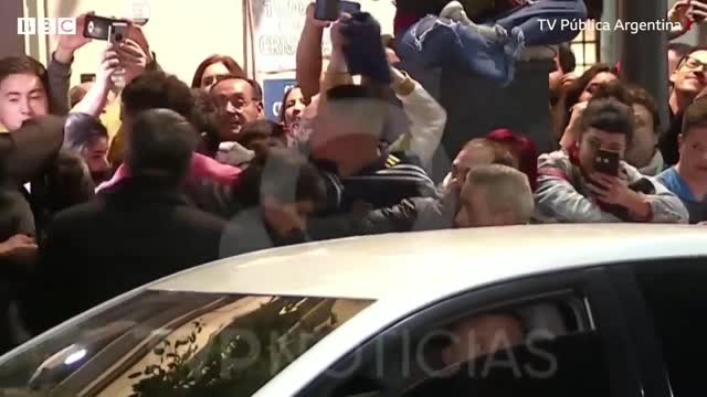 Cómo fue el ataque y qué se sabe del hombre que intentó disparar a Cristina Fernández en Argentina
