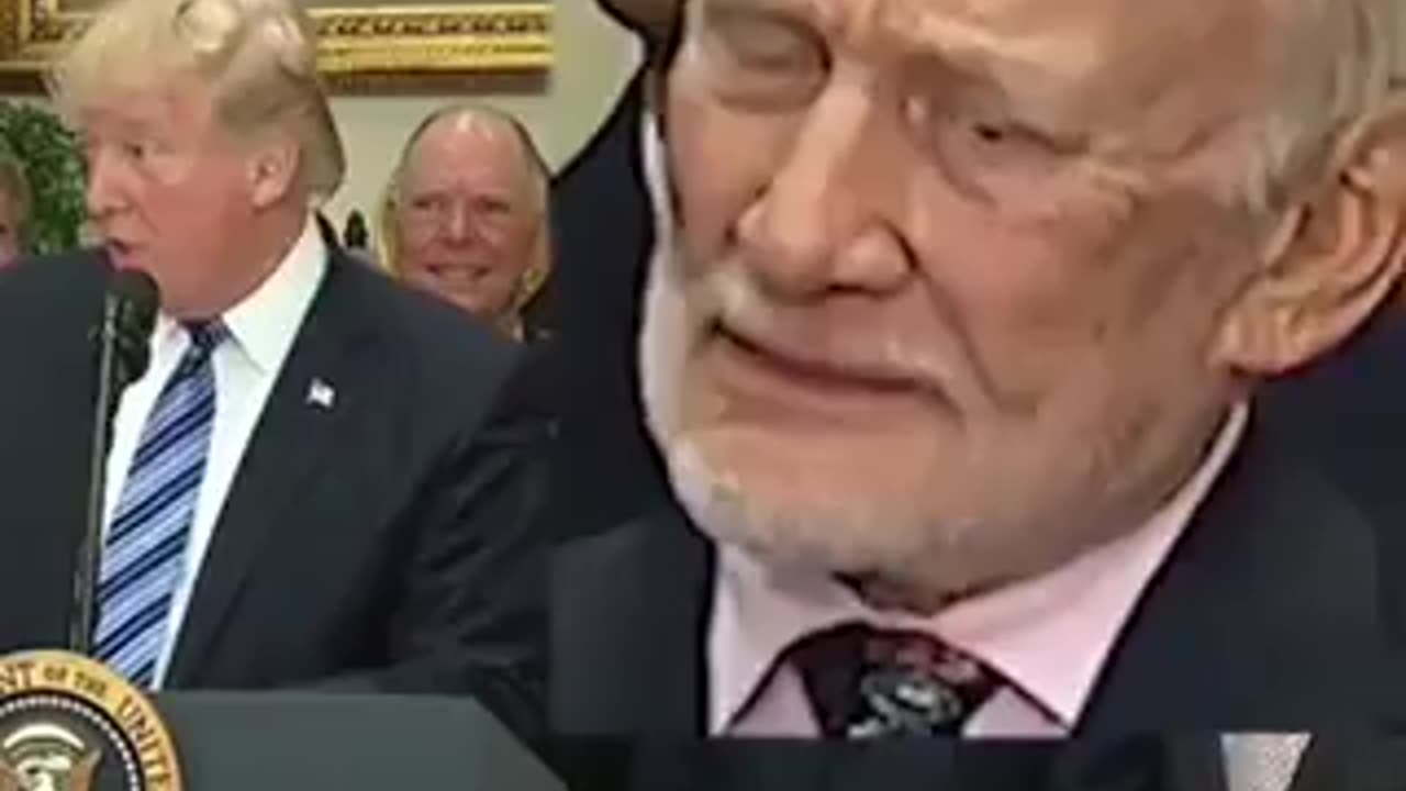 What is Buzz Aldrin's body language telling you?