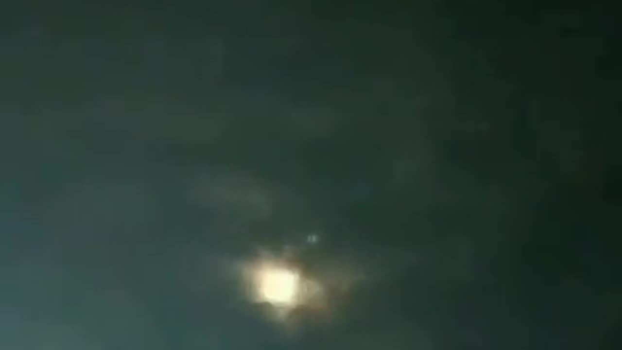 O que será isso? 🤔😱🛸🛸🛸