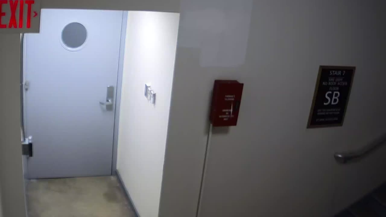 6111RHOBSBSWStair7_2021-01-06_03h00min01s690ms.mp4