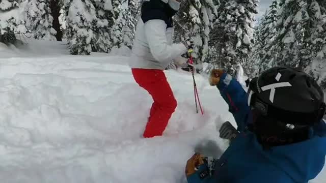 This was crazy! We had a 10 foot storm that week. It was deep!! Glad i saw her from the trail