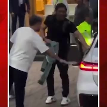 అంబానీ క్రూయిజ్ పార్టీలో మెరిసిన ధోనీ| #shorts #ytshorts #dhoni #ambani | FBTV NEWS