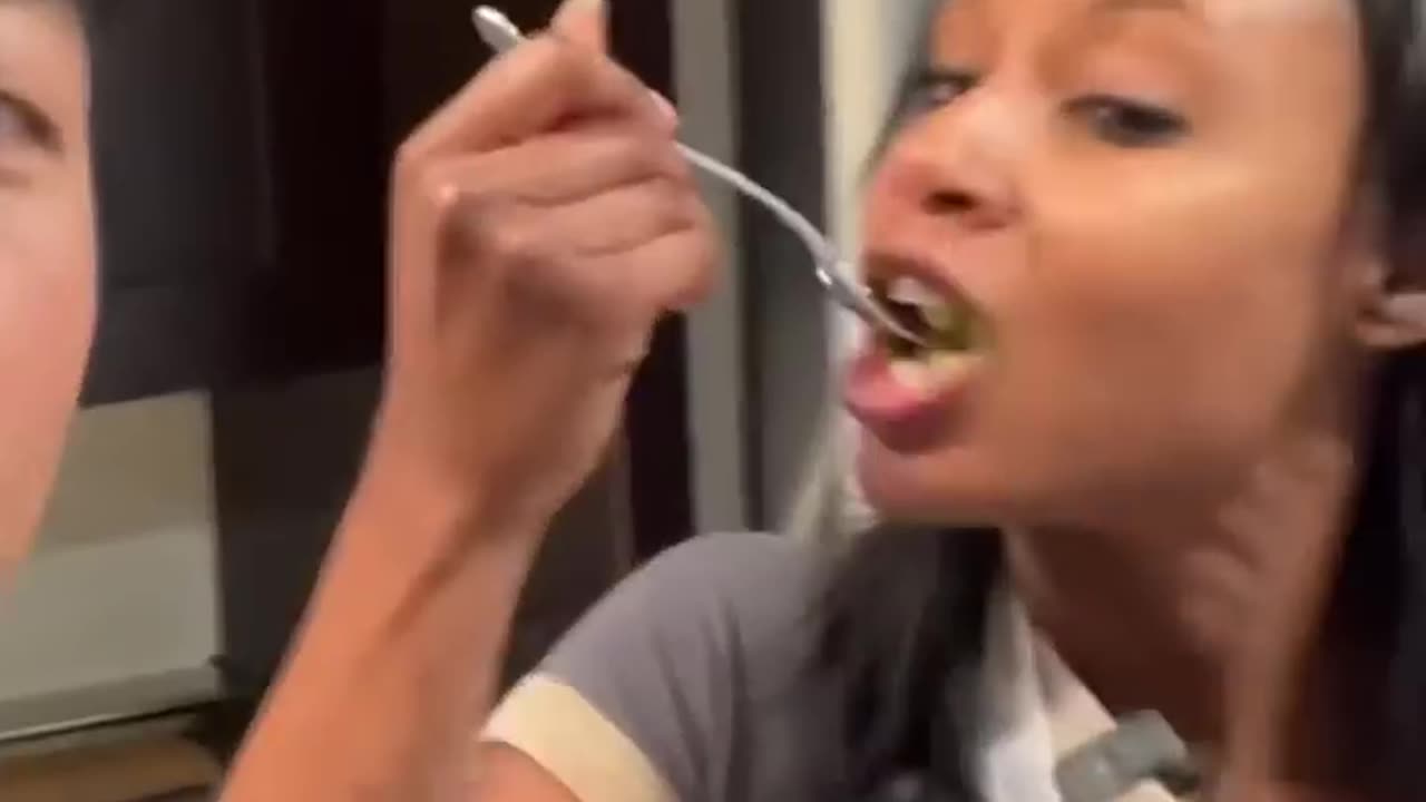 Chef shows me her go-to breakfast👀🔥