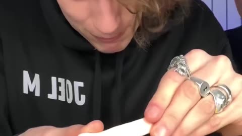 MAGICIAN VS. MUGGLE 🧙‍♂️