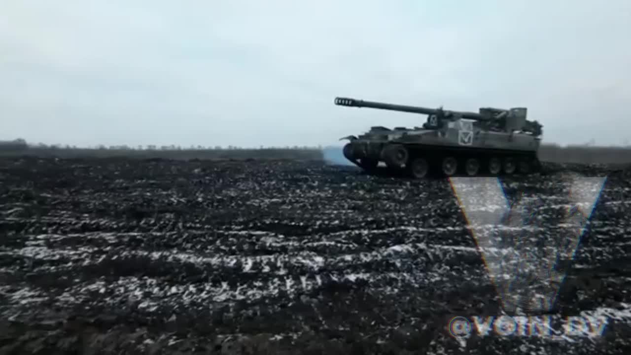 Russian 203mm Malka self-propelled artillery