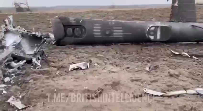🔞 Orc troops successfully landed somewhere in the Ukrainian field along with a helicopter!