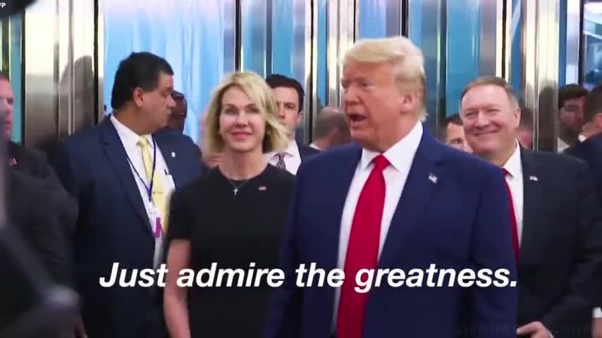 DIDN'T EVEN NOTICE THE LITTLE GREMLIN!!!😂😂😂