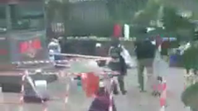 in pieno lock down , islamici in Piazza Vittorio!