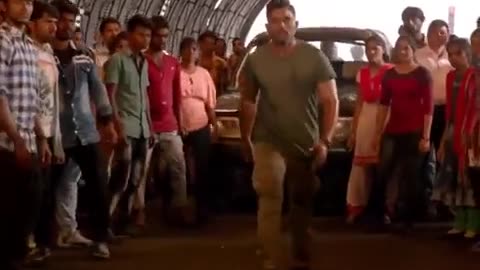 Allu arjun, thakur anoop singh faru fight unseen scenes