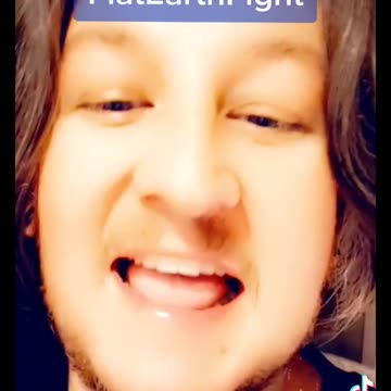 Snapchat "FlatEarthFight"