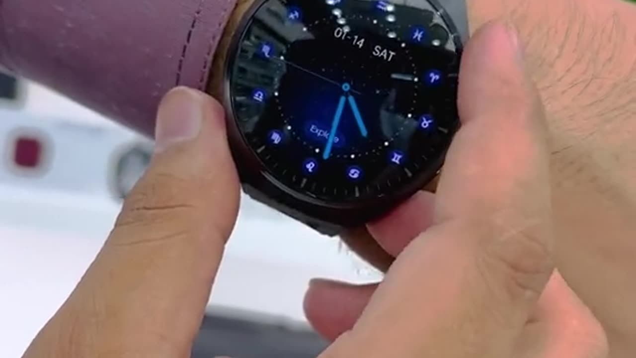 Nice watch ⌚⌚⌚ Dubai please follow and like