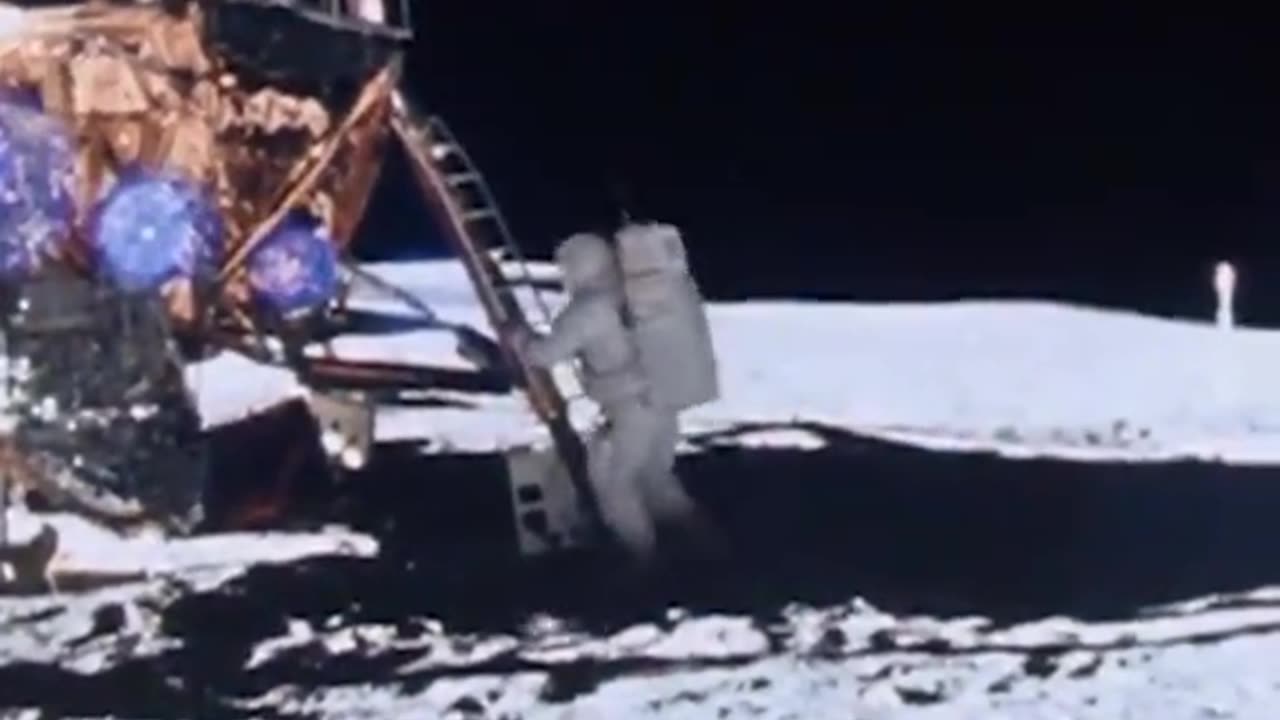 US Flag on moon🌙