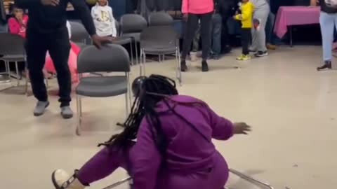 FUNNY MUSICAL CHAIRS FAIL ENDS BAD!!!