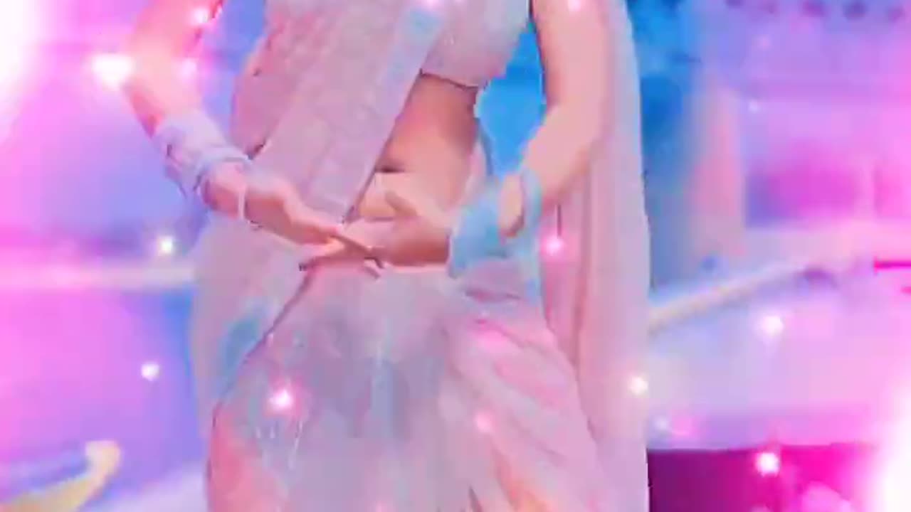 #Pawan Singh 💖 गोदी में लेके (